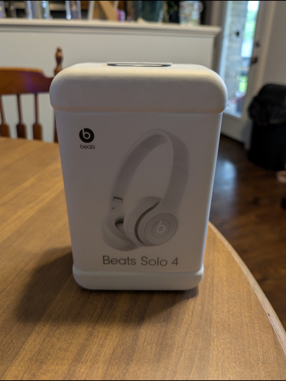 Beats by Dre Beats Solo 4 White Over-Ear Headphones